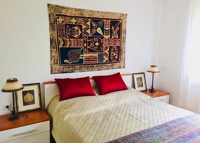 Beautiful With Balcony Pula