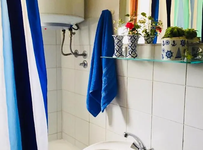 Beautiful With Balcony Apartment *